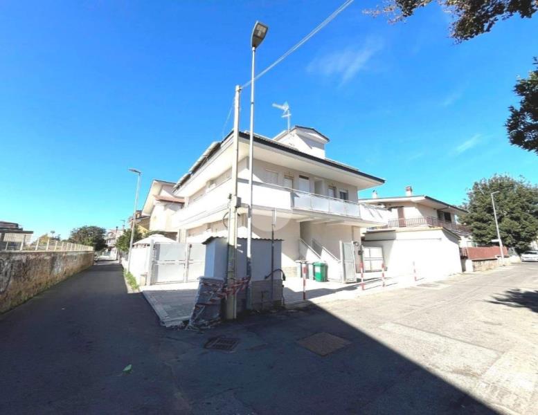 appartamento in vendita a Guidonia Montecelio in zona Villanova