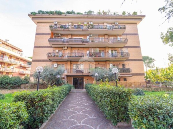 appartamento in vendita a Guidonia Montecelio in zona Colleverde