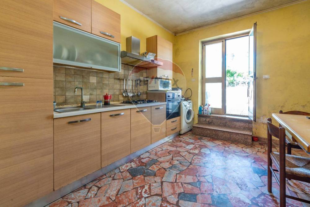 appartamento in vendita a Guidonia Montecelio in zona Marco Simone