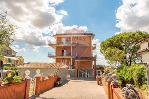 appartamento in vendita a Guidonia Montecelio in zona Marco Simone