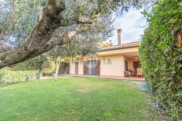 casa indipendente in vendita a Guidonia Montecelio