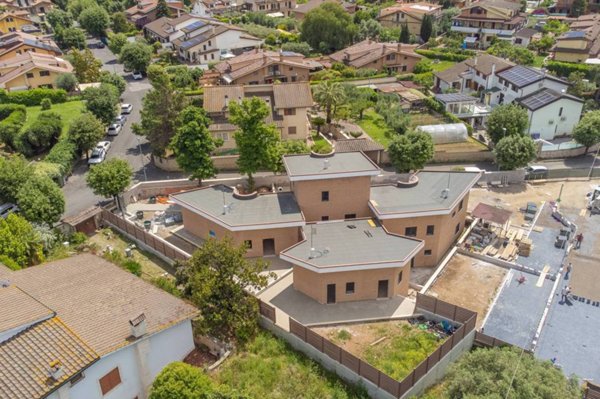 casa indipendente in vendita a Guidonia Montecelio