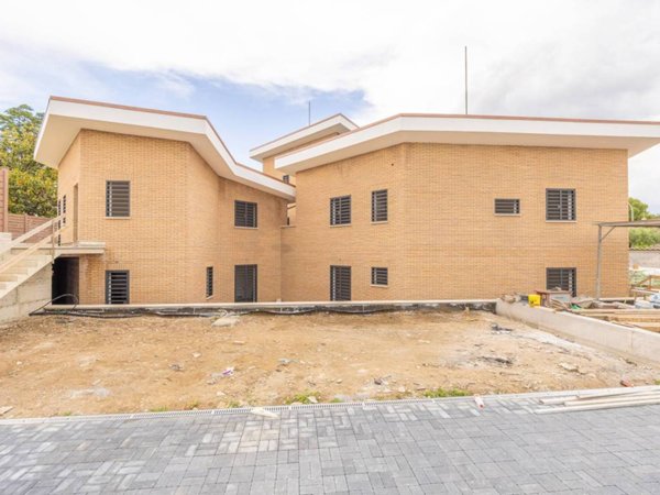 casa indipendente in vendita a Guidonia Montecelio