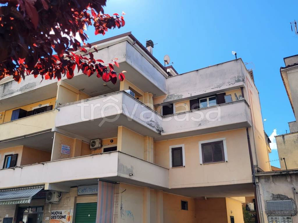 appartamento in vendita a Guidonia Montecelio in zona Villalba