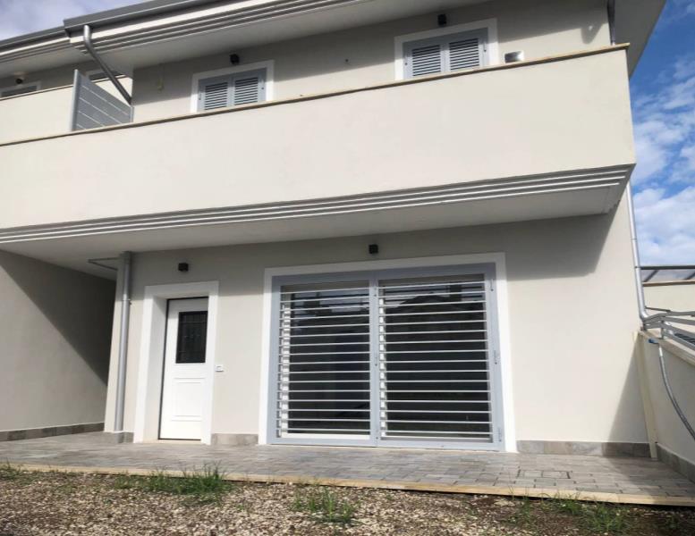 casa indipendente in vendita a Guidonia Montecelio in zona Pichini