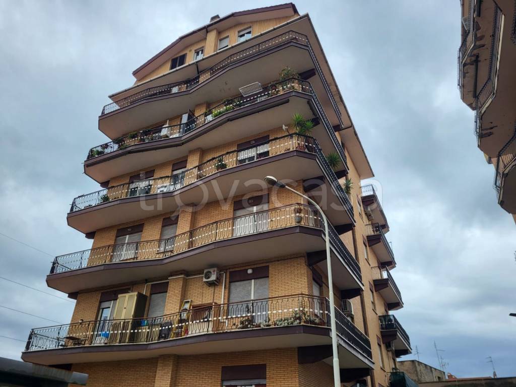 appartamento in vendita a Guidonia Montecelio in zona Villalba