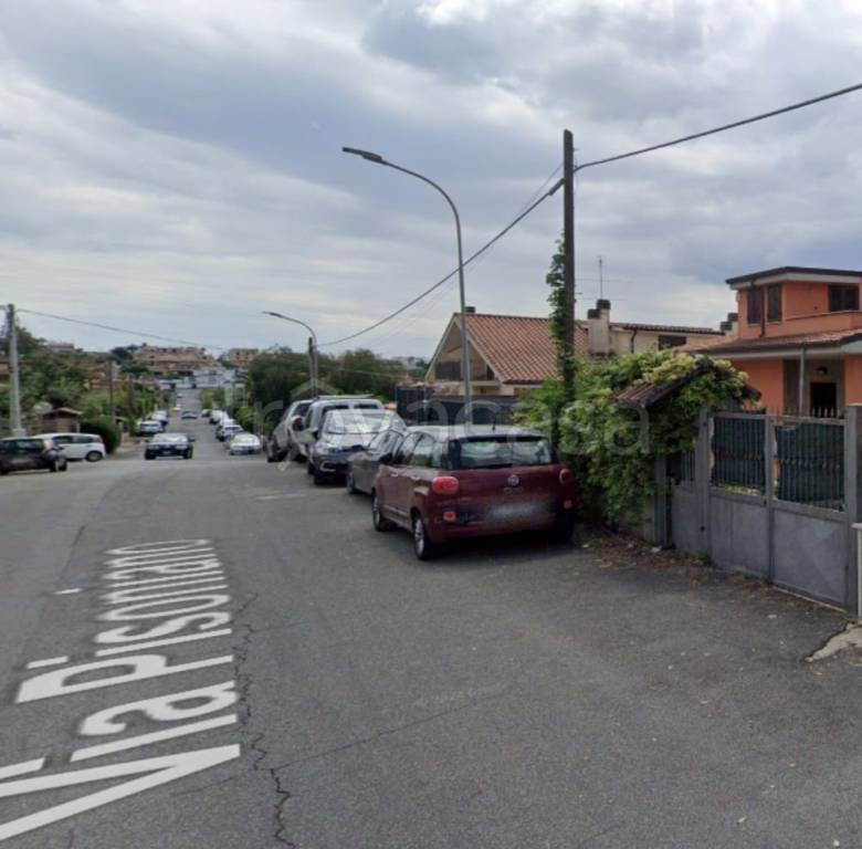 casa indipendente in vendita a Guidonia Montecelio in zona Setteville