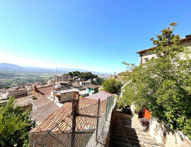 appartamento in vendita a Guidonia Montecelio in zona Montecelio