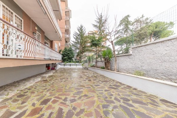 appartamento in vendita a Guidonia Montecelio in zona Colleverde
