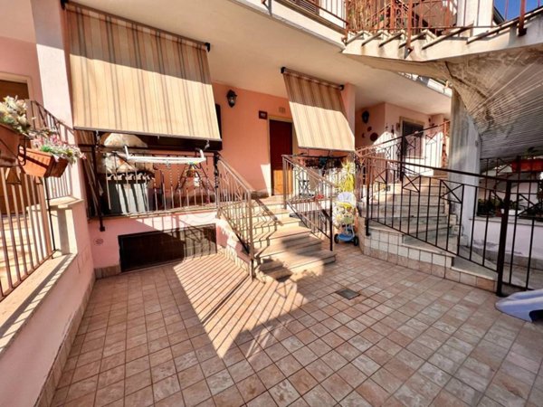 appartamento in vendita a Guidonia Montecelio in zona Guidonia