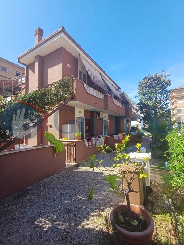 casa indipendente in vendita a Guidonia Montecelio