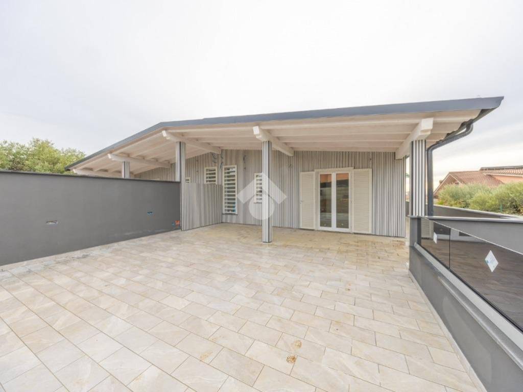 casa indipendente in vendita a Guidonia Montecelio in zona Setteville