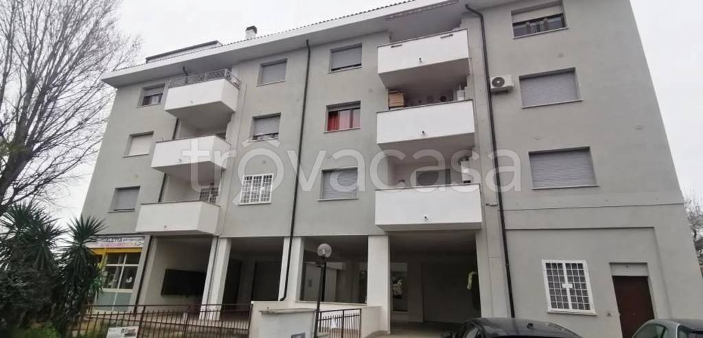 appartamento in vendita a Guidonia Montecelio in zona Guidonia