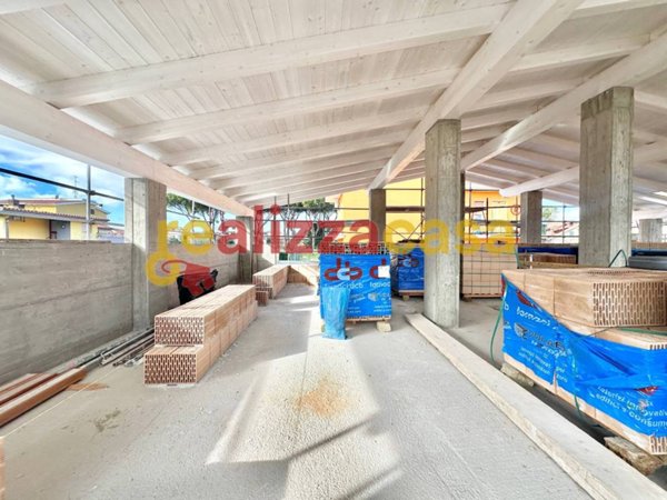 casa indipendente in vendita a Guidonia Montecelio in zona Villanova