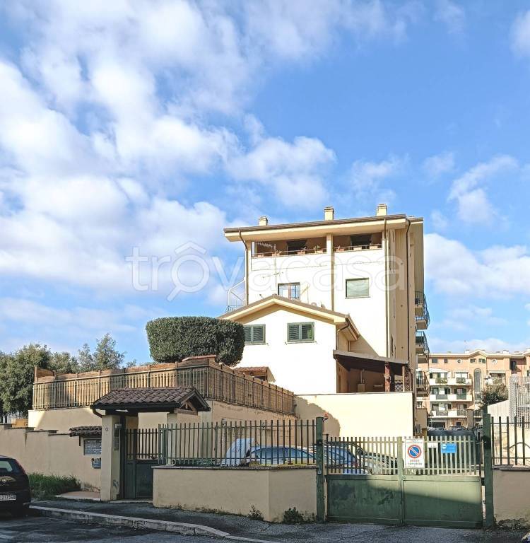 appartamento in vendita a Guidonia Montecelio in zona Guidonia