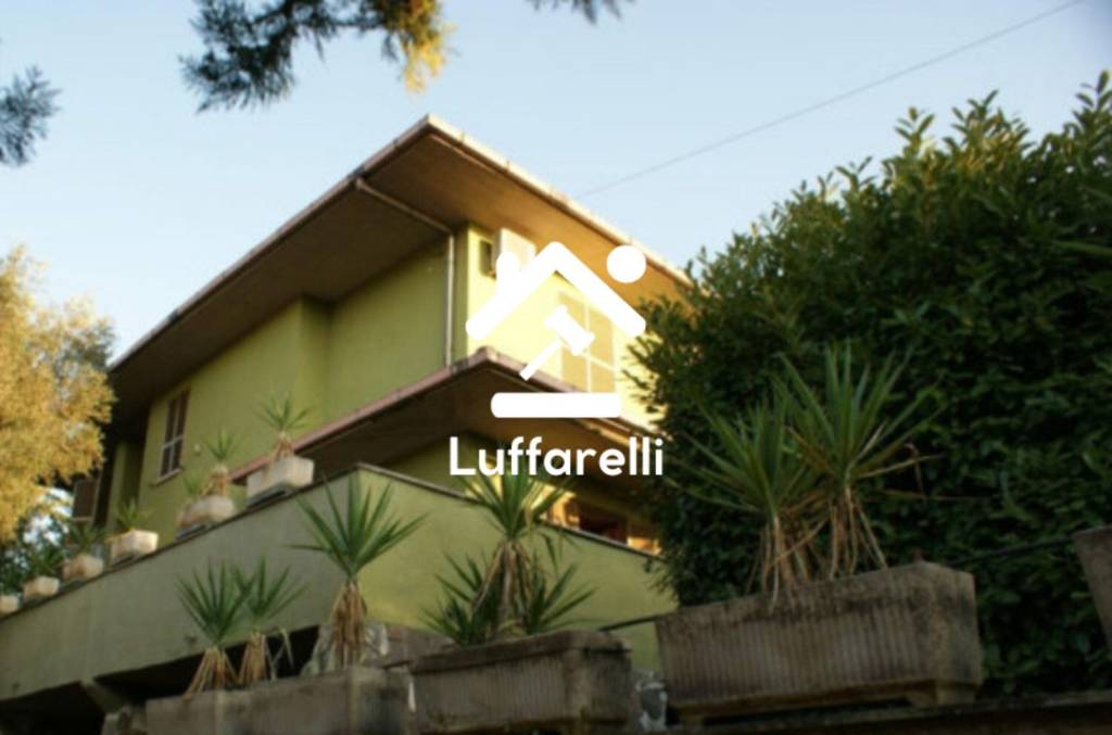 casa indipendente in vendita a Guidonia Montecelio in zona Pichini