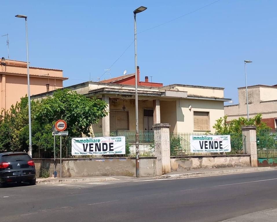 casa indipendente in vendita a Guidonia Montecelio in zona Villanova