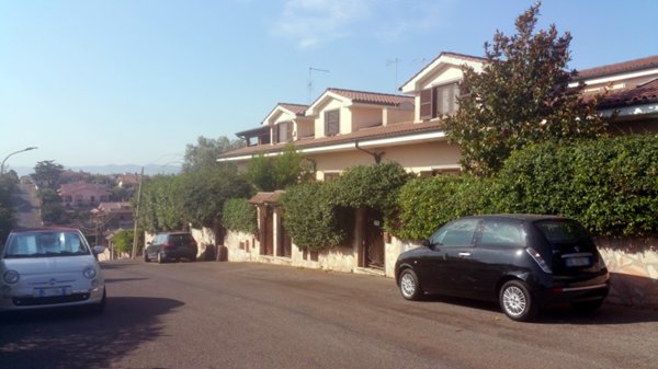 casa indipendente in vendita a Guidonia Montecelio in zona Marco Simone