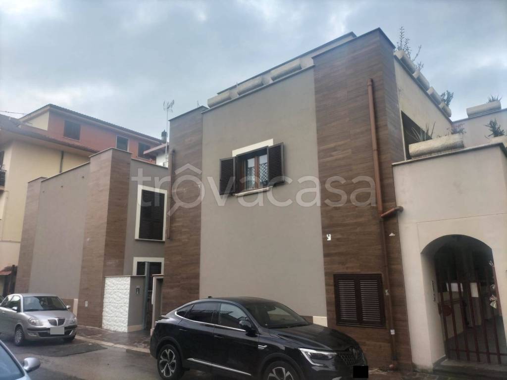 appartamento in vendita a Guidonia Montecelio in zona Villalba