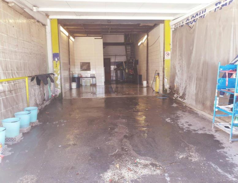 locale commerciale in vendita a Guidonia Montecelio in zona Colleverde