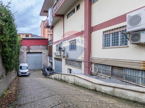 negozio in vendita a Guidonia Montecelio in zona Montecelio