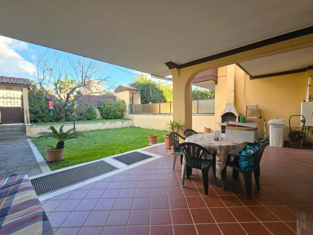 casa indipendente in vendita a Guidonia Montecelio in zona Marco Simone