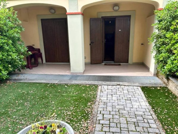 casa indipendente in vendita a Guidonia Montecelio in zona Marco Simone