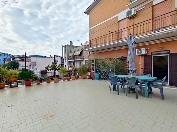 appartamento in vendita a Guidonia Montecelio in zona Montecelio