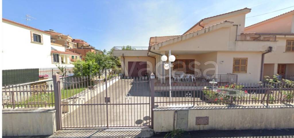 appartamento in vendita a Guidonia Montecelio in zona Villalba