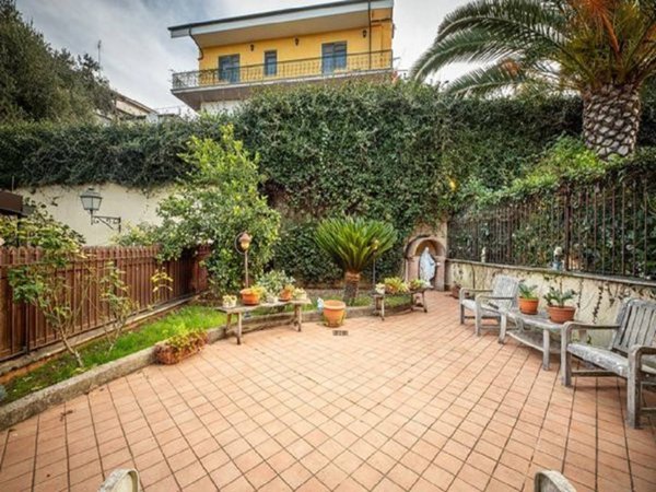 casa indipendente in vendita a Guidonia Montecelio in zona Marco Simone