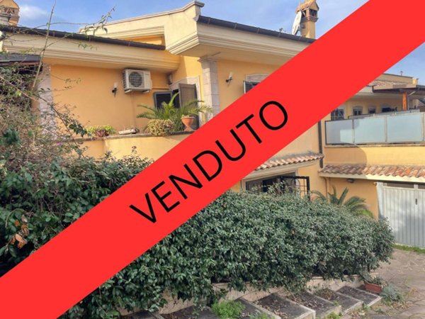 casa indipendente in vendita a Guidonia Montecelio in zona Marco Simone