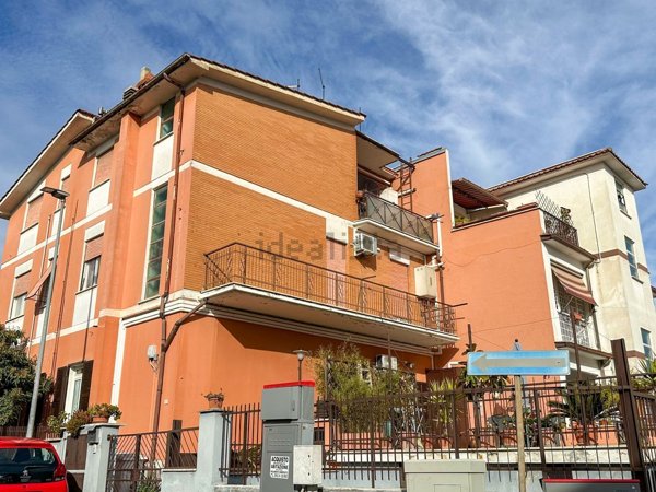 appartamento in vendita a Guidonia Montecelio in zona Guidonia