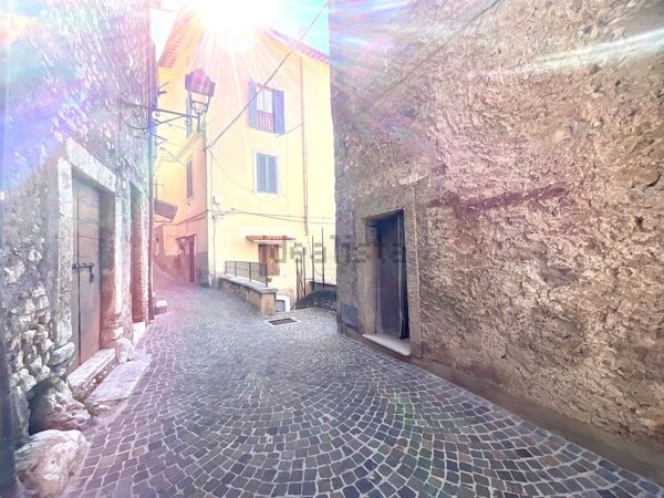 appartamento in vendita a Guidonia Montecelio in zona Montecelio