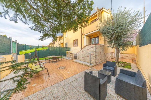 casa indipendente in vendita a Guidonia Montecelio