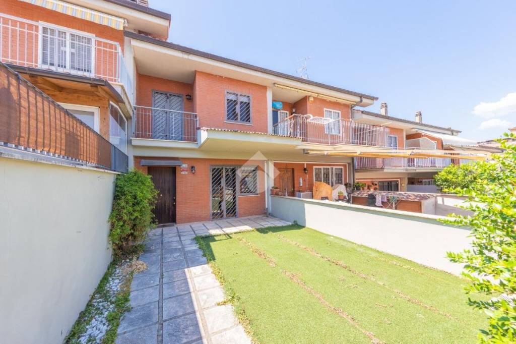 casa indipendente in vendita a Guidonia Montecelio