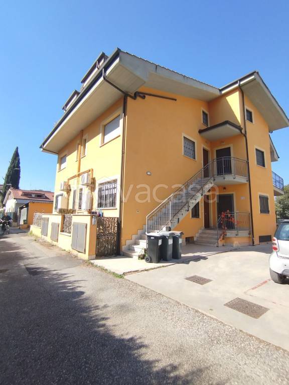 appartamento in vendita a Guidonia Montecelio in zona Villanova