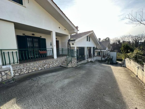 appartamento in vendita a Guidonia Montecelio in zona Marco Simone