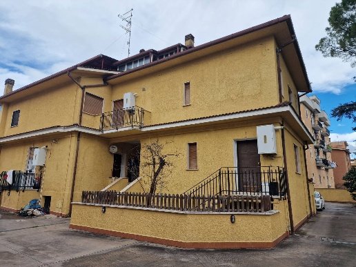 appartamento in vendita a Guidonia Montecelio in zona Villanova