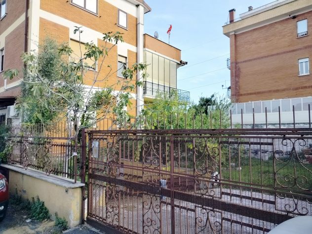appartamento in vendita a Guidonia Montecelio in zona Guidonia