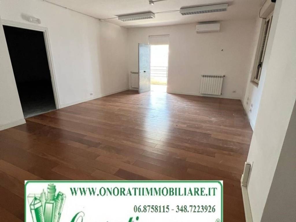 ufficio in vendita a Guidonia Montecelio