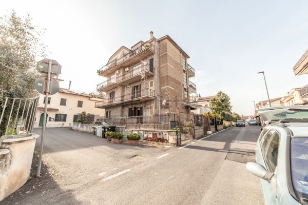 appartamento in vendita a Guidonia Montecelio