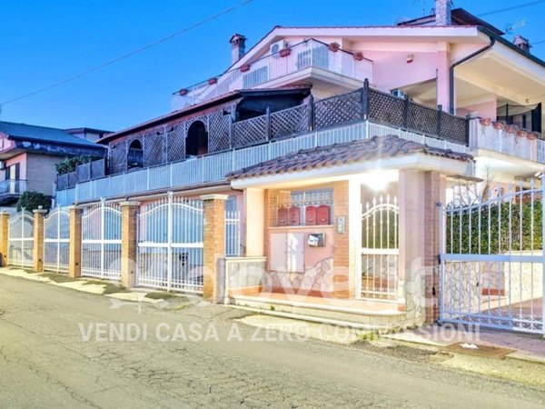 casa indipendente in vendita a Guidonia Montecelio in zona Marco Simone