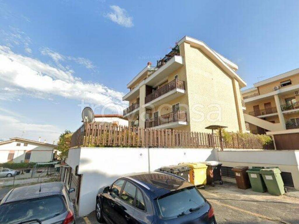 appartamento in vendita a Guidonia Montecelio in zona Montecelio