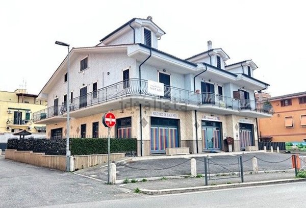 appartamento in vendita a Guidonia Montecelio in zona Villanova