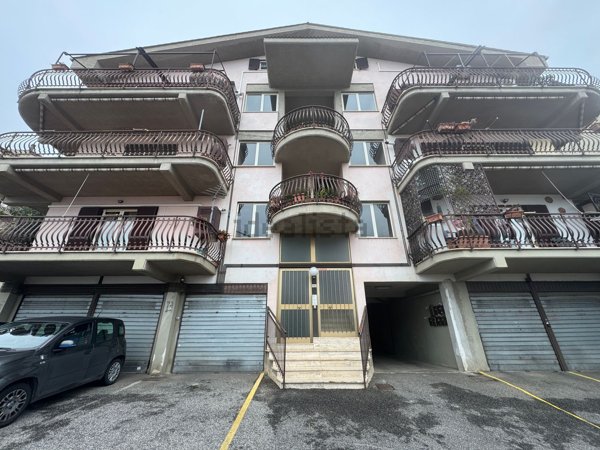 appartamento in vendita a Guidonia Montecelio in zona Montecelio