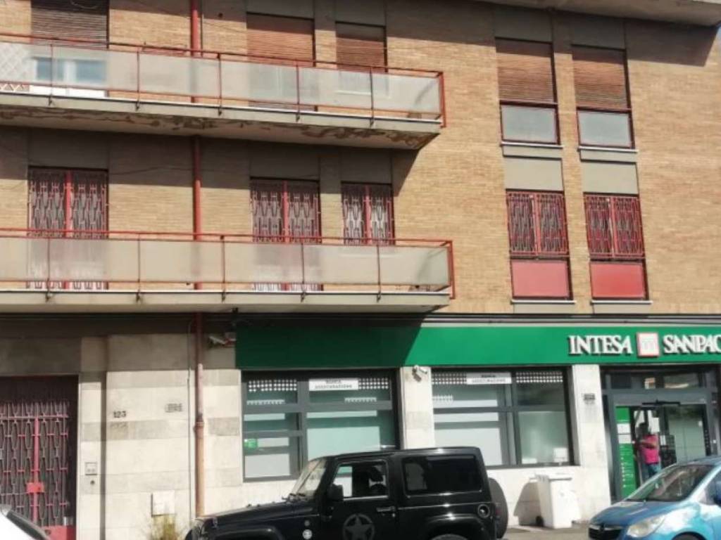 intera palazzina in vendita a Guidonia Montecelio in zona Villalba