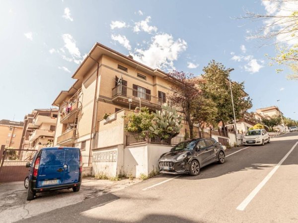 appartamento in vendita a Guidonia Montecelio in zona Setteville