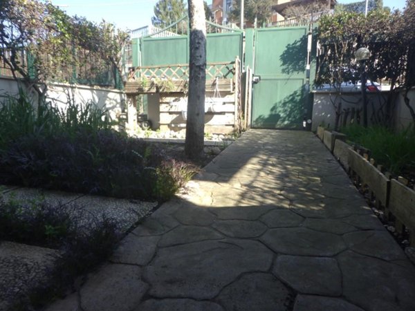 casa indipendente in vendita a Guidonia Montecelio in zona Marco Simone