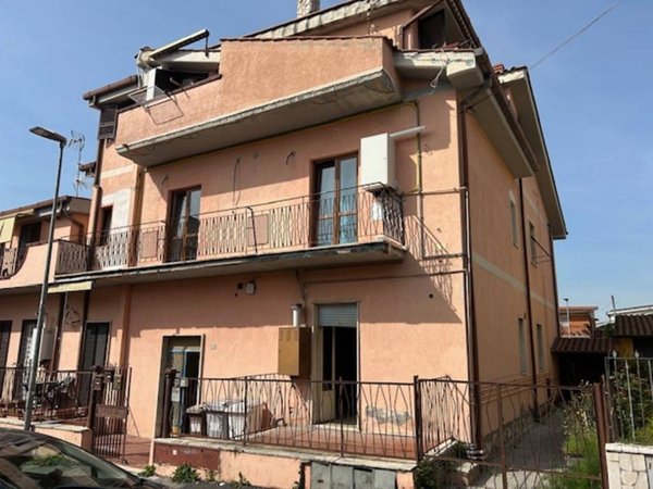 appartamento in vendita a Guidonia Montecelio in zona Villanova