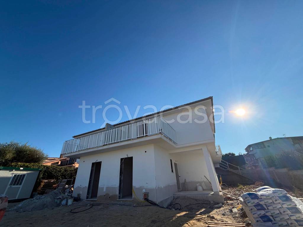 casa indipendente in vendita a Guidonia Montecelio in zona Montecelio